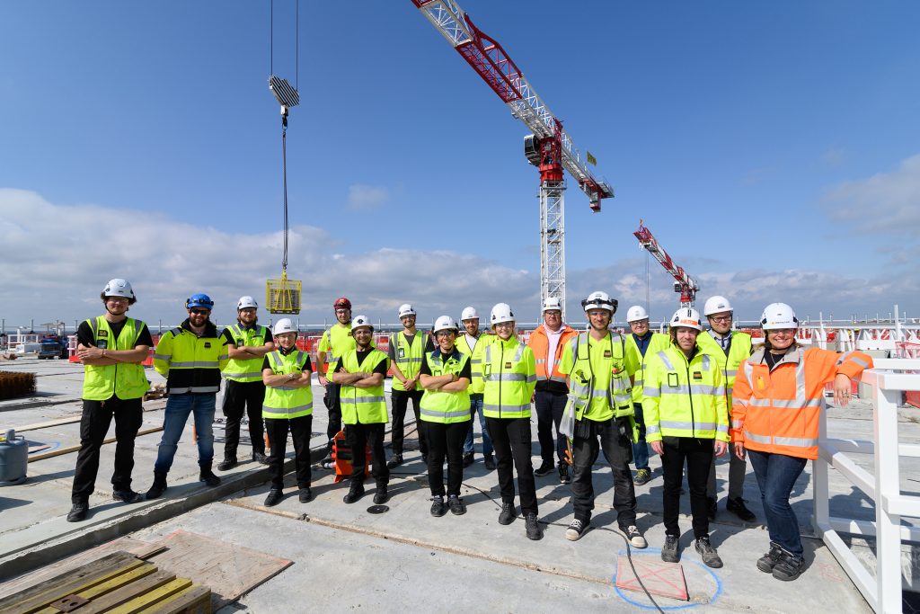 Team von TSR | ELSITE auf der Baustelle
